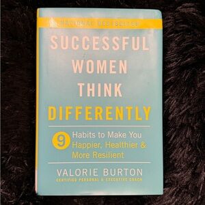 Successful Women Think Differently Hardcover by Valorie Burton